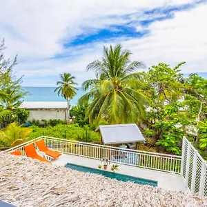 Villa En Bord De Mer, Vue Au Diamant, Le Diamant